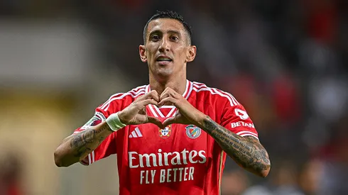 Di María comemorando gol pelo Benfica-POR