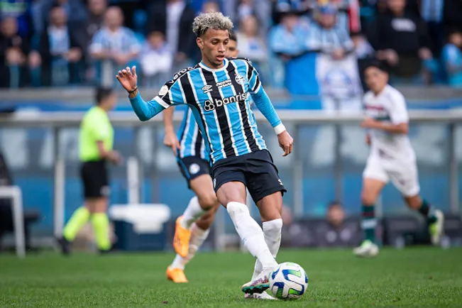 Bitello jogando no Grêmio em 2023 –  (Photo by Richard Ducker/Eurasia Sport Images/Getty Images)