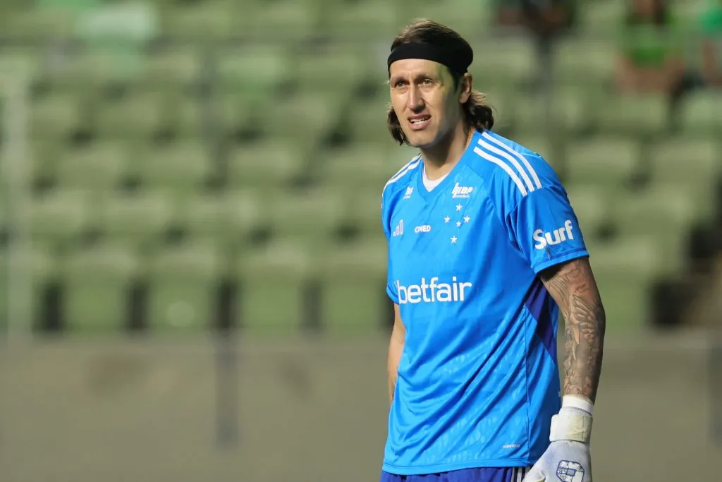 Cassio goleiro do Cruzeiro durante partida contra o America-MG no estadio Independencia pelo campeonato Mineiro 2025. Foto: Gilson Lobo/AGIF