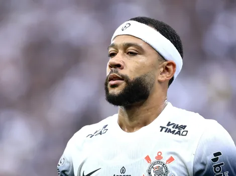 Depay projeta duelo contra o Flamengo pelo Brasileirão
