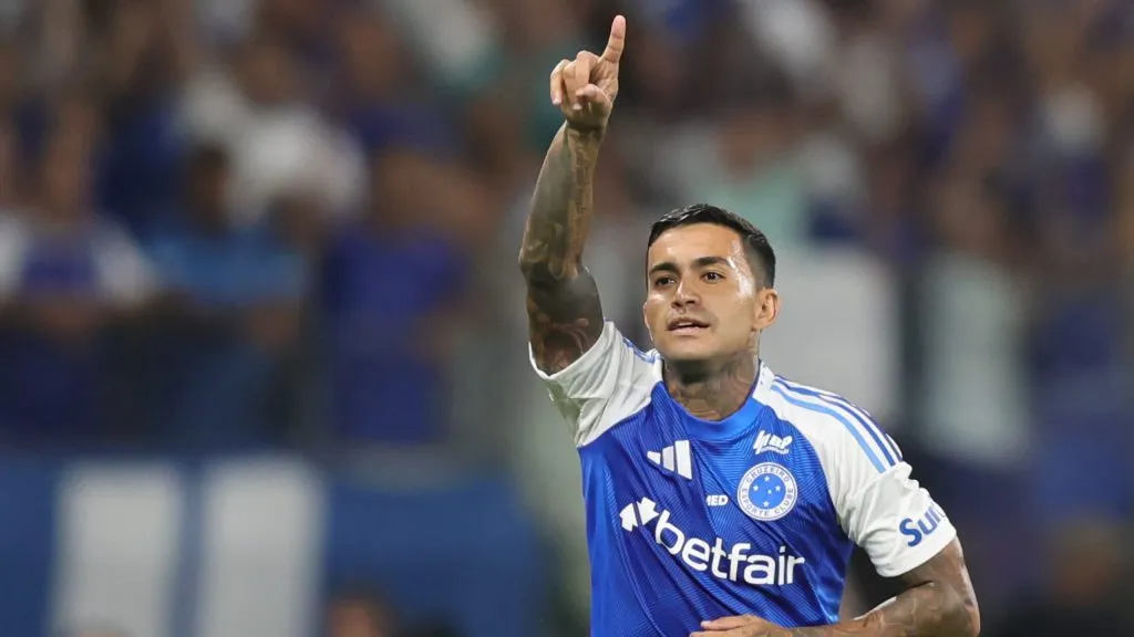 Dudu, atacante do Cruzeiro