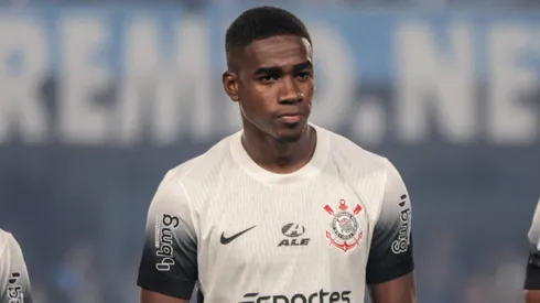 Félix Torres em partida pelo Corinthians. Foto: Robson Mafra/AGIF