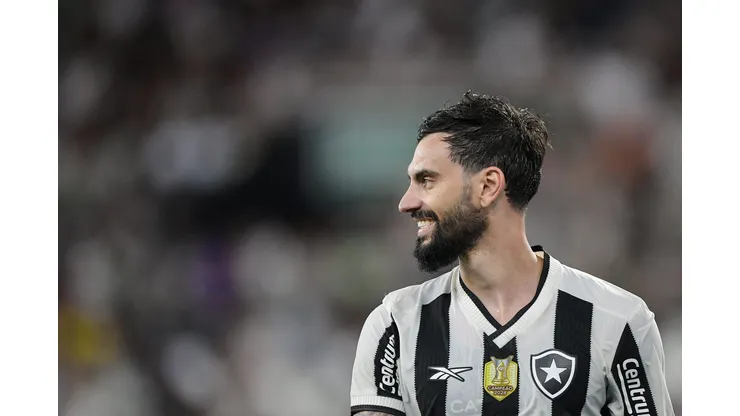 RJ - RIO DE JANEIRO - 26/04/2025 - BRASILEIRO A 2025, BOTAFOGO X FLUMINENSE - Mastriani jogador do Botafogo durante partida contra o Fluminense no estadio Engenhao pelo campeonato Brasileiro A 2025. Foto: Thiago Ribeiro/AGIF
