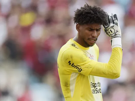 Interino do Corinthians manda a real sobre Hugo Souza após falha