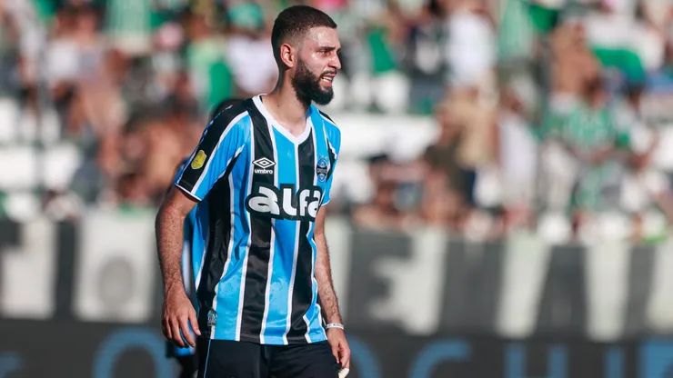 Wagner Leonardo jogador do Gremio durante partida contra o Juventude no estadio Alfredo Jaconi pelo campeonato Gaucho 2025. Foto: Luiz Erbes/AGIF