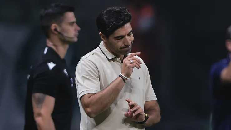 Abel Ferreira técnico do Palmeiras durante partida contra o Bahia no estádio Arena Allianz Parque pelo campeonato Brasileiro A 2025. Foto: Ettore Chiereguini/AGIF