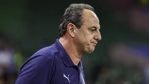 Rogério Ceni durante confronto contra o Palmeiras no Campeonato Brasileiro de 2025.