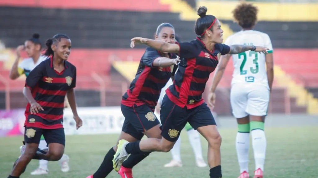 Géssica comemora gol do Sport contra o América-MG (Reprodução/Sandy James/SCR)
