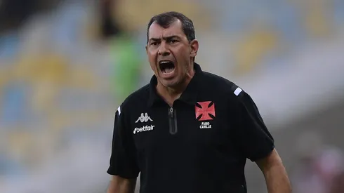 Carille durante confronto contra o Flamengo no Campeonato Carioca de 2025.