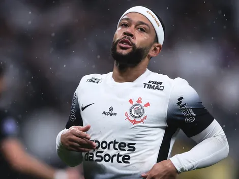 Memphis Depay é dúvida para o Corinthians após traumas no pé e perna