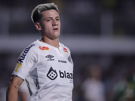 Léo Godoy sofre problema no Santos e pede para voltar ao Athletico-PR