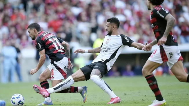 Duelo entre Flamengo x Corinthians
