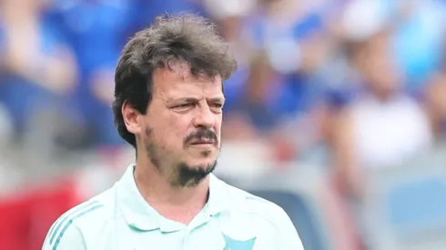 MG - BELO HORIZONTE - 25/01/2025 - MINEIRO 2025, CRUZEIRO X BETIM - Fernando Diniz tecnico do Cruzeiro durante partida contra o Betim no estadio Mineirao pelo campeonato Mineiro 2025. Foto: Gilson Lobo/AGIF