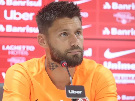 Sóbis aponta jogador do Inter que está calando a boca de todo mundo