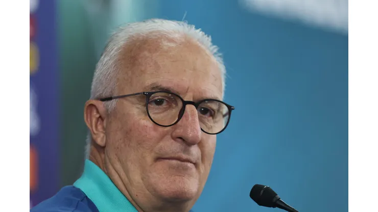 Dorival durante entrevista coletiva na Seleção Brasileira em 2024.