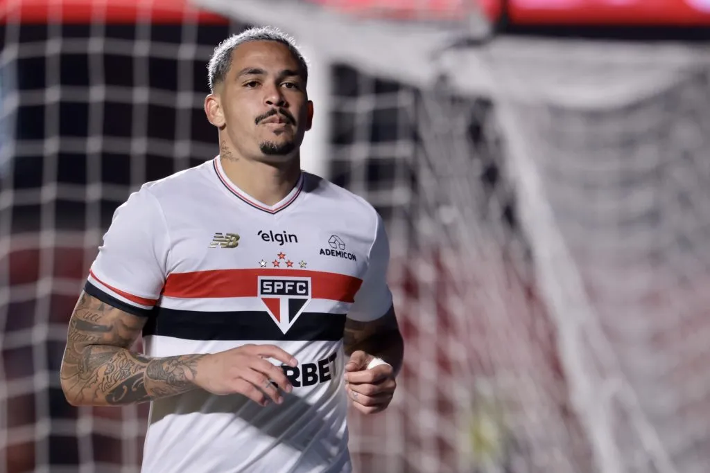 Luciano jogará contra o Corinthians – Foto: Marcello Zambrana/AGIF.