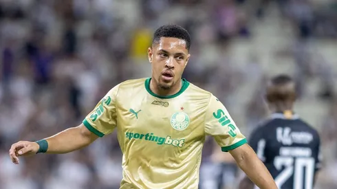 Vitor Roque está com dificuldades no Palmeiras.