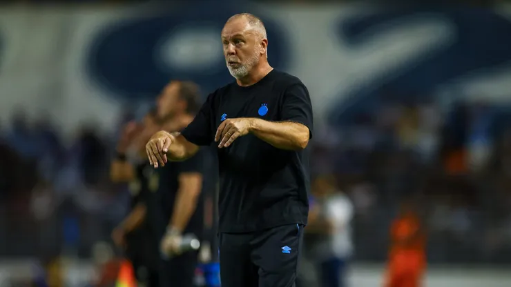RS - FUTEBOL/COPA DO BRASIL 2024 /GREMIO X CSA - ESPORTES - Lance da partida entre Gremio e CSA disputada na noite desta quarta-feira, no Estádio Rei Pelo, em Sao Joao Del Rey, valida pela da Copa do Brasil 2025. FOTO: LUCAS UEBEL/GREMIO FBPA