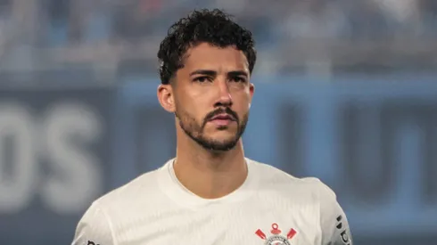 Gustavo Henrique preocupa no Corinthians.