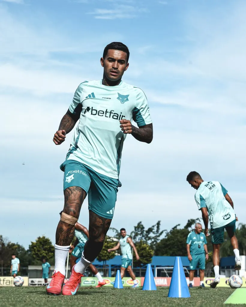 Dudu, atacante do Cruzeiro, em treino na Toca da Raposa (Imagem: Gustavo Martins/ Cruzeiro)