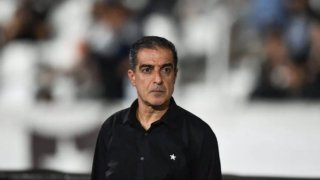 Renato Paiva, treinador do Botafogo