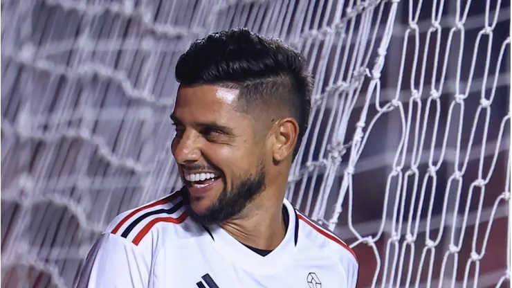 Cicinho é ídolo do São Paulo.