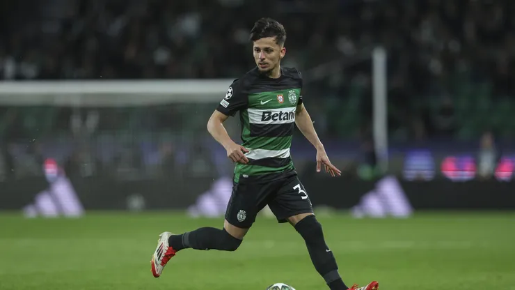 LISBON, PORTUGAL - FEBRUARY 12: Biel Teixeira of Sporting CP makes is debut in Sporting CP team during the UEFA Champions League 2024/25 League Knockout Play-off First Leg match between Sporting Clube de Portugal and Borussia Dortmund at on February 12, 2025 in Lisbon, Portugal. (Photo by Carlos Rodrigues/Getty Images)