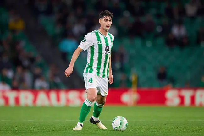 Jhonny jogando pelo Real Bétis-ESP em 2025 –  (Photo by Fran Santiago/Getty Images)