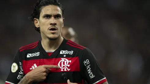 SP - RIO DE JANEIRO - 30/06/2024 - BRASILEIRO A 2024, FLAMENGO X CRUZEIRO - Pedro jogador do Flamengo comemora seu gol durante partida contra o Cruzeiro no estadio Maracana pelo campeonato Brasileiro A 2024. Foto: Jorge Rodrigues/AGIF