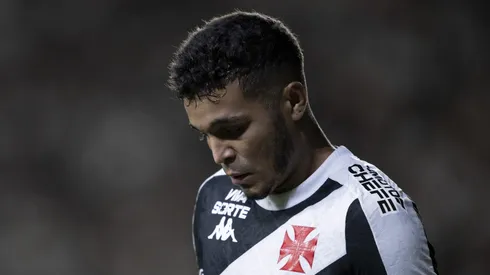 Adson durante confronto contra o Lanús na Sul-Americana 2025.