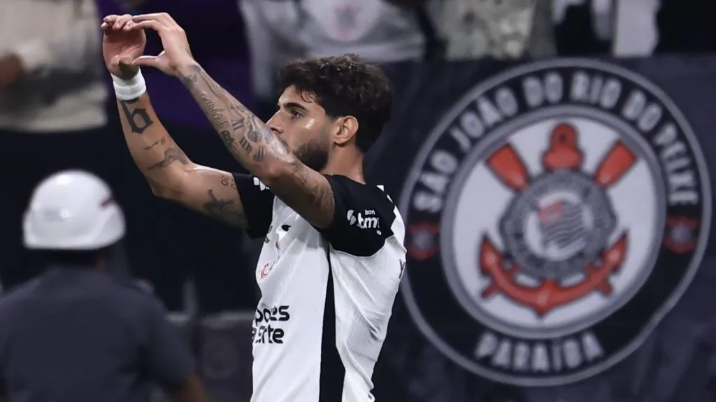 Yuri Alberto comemorando gol pelo Corinthians. Foto: Marcello Zambrana/AGIF