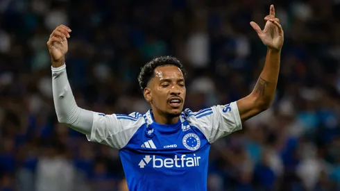 Matheus Pereira em partida pelo Cruzeiro. Foto: Fernando Moreno/AGIF