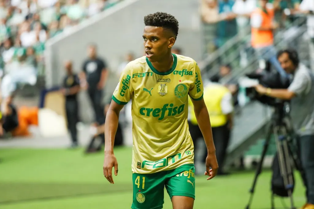 SP – SAO PAULO – 08/12/2024 – BRASILEIRO A 2024, PALMEIRAS X FLUMINENSE – Estevao jogador do Palmeiras durante partida contra o Fluminense no estadio Arena Allianz Parque pelo campeonato Brasileiro A 2024. Foto: Marco Miatelo/AGIF
