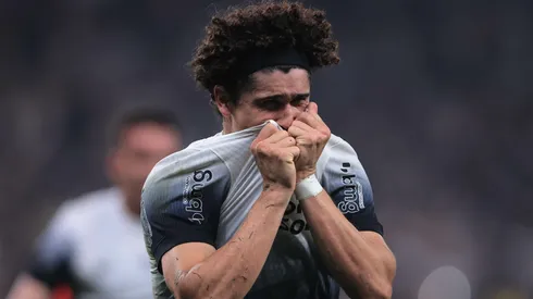 André Ramalho comemorando gol contra o Juventude na Copa do Brasil de 2024.