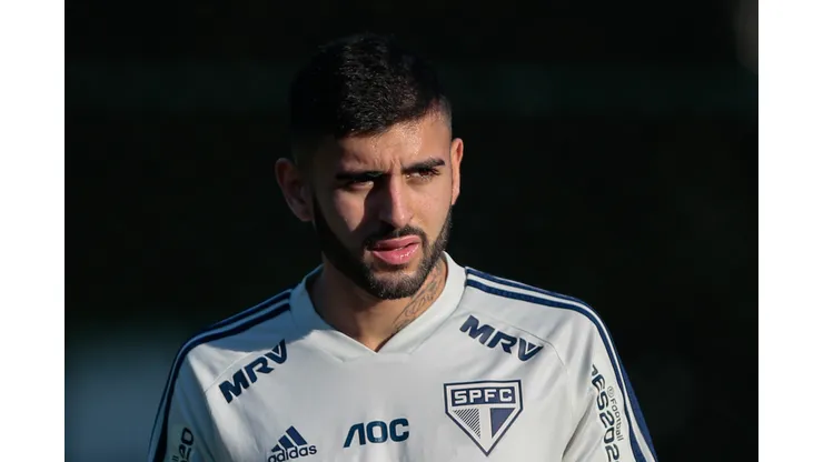 Igor Liziero treinando pelo São Paulo em 2019