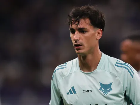 Leonardo Jardim toma nova decisão sobre Dinenno no Cruzeiro para Sul-Americana