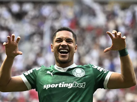 Vitor Roque valoriza elenco do Palmeiras e projeta partida contra Cerro Porteño