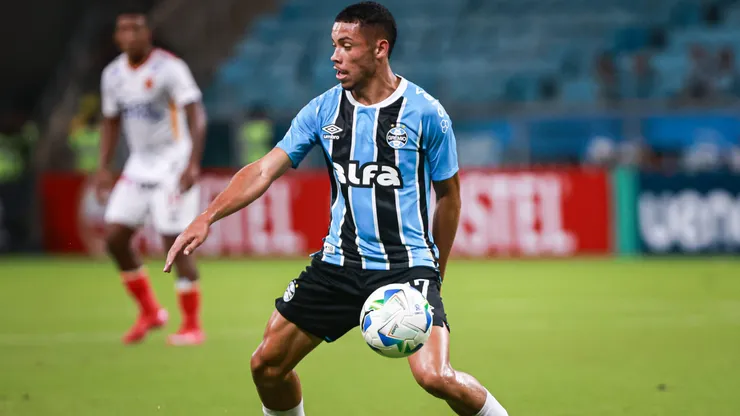 Alysson Edward jogador do Gremio durante partida contra o Atletico Grau no estadio Arena do Gremio pelo campeonato Copa Sul-americana 2025.