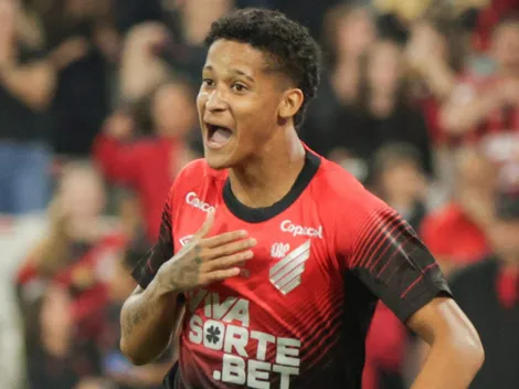 Tevis atrai interesse da Europa e Athletico-PR inicia movimentações para comprar o jogador