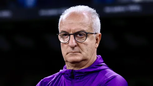 Dorival Júnior durante confronto contra o Internacional no Campeonato Brasileiro de 2025.