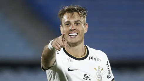 Róger Guedes em partida pelo Corinthians. (Photo by Ernesto Ryan/Getty Images)