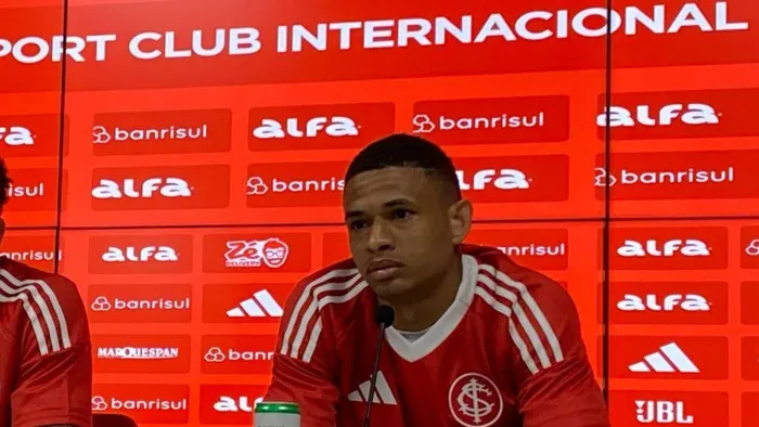 Diego Rosa em apresentação no Internacional – Foto: Reprodução/SCI