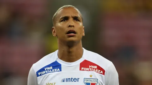 Deyverson em partida pelo Fortaleza. Foto: Marlon Costa/AGIF