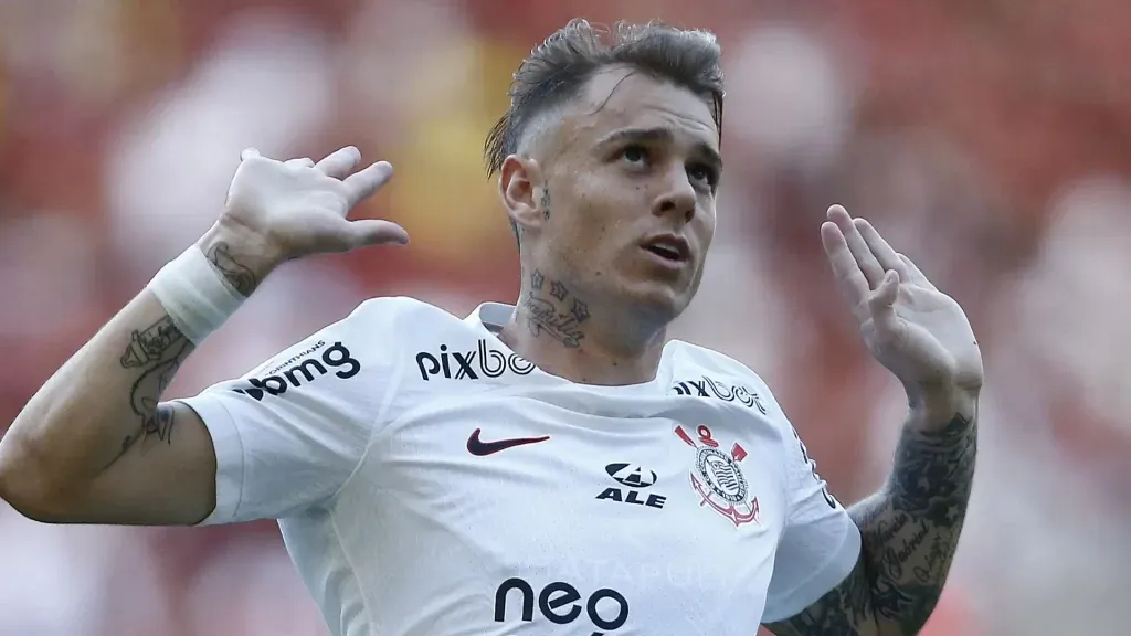 Róger Guedes, ex-Corinthians, tem nome ventilado no Timão.
