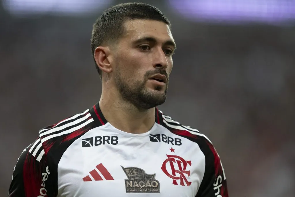 Arrascaeta fez o único gol do Flamengo na partida.. Foto: Jorge Rodrigues/AGIF