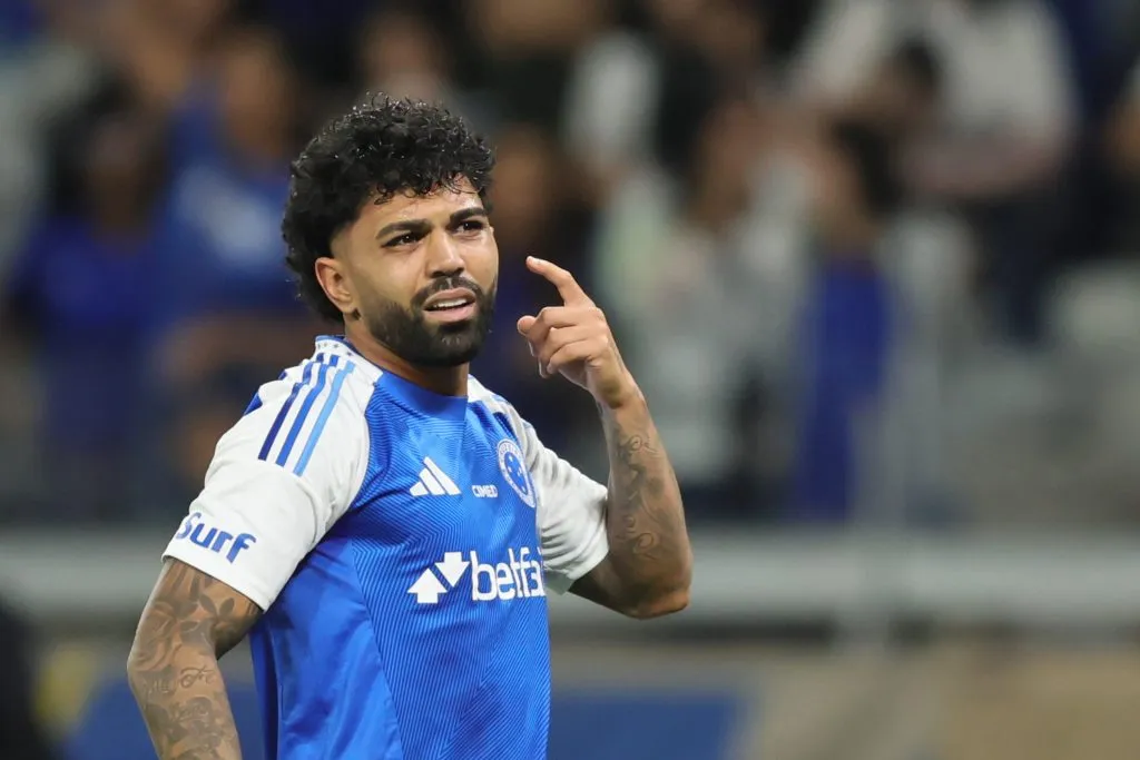 MG – BELO HORIZONTE – 04/05/2025 – BRASILEIRO A 2025, CRUZEIRO X FLAMENGO – Gabriel Barbosa Gabigol jogador do Cruzeiro comemora seu gol durante partida contra o Flamengo no estadio Mineirao pelo campeonato Brasileiro A 2025. Foto: Gilson Lobo/AGIF