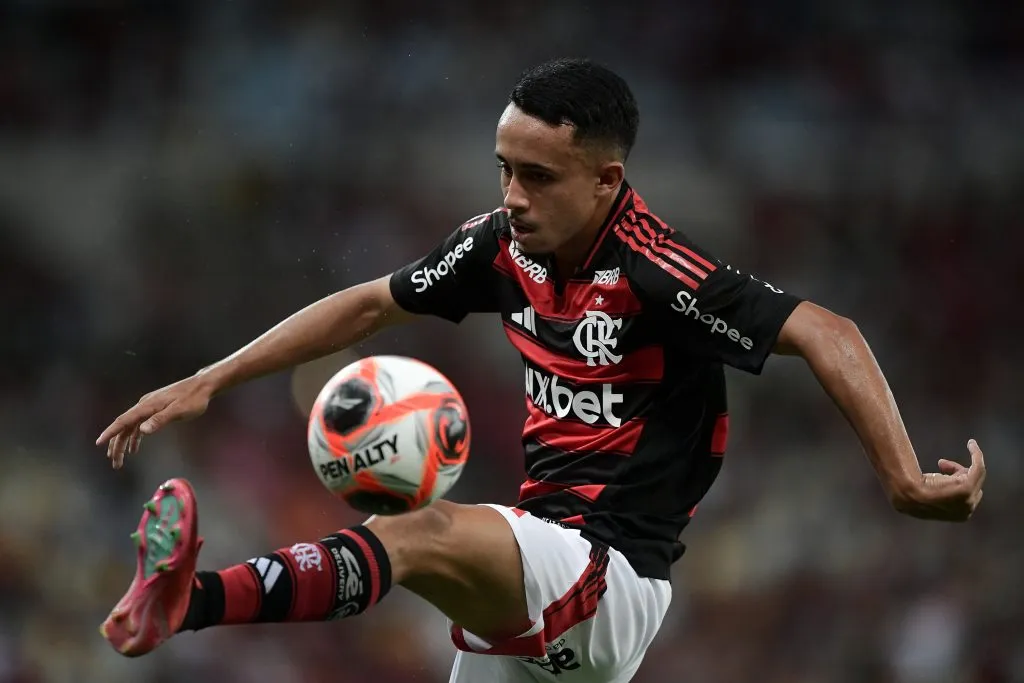 Matheus Gonçalves, cria do Flamengo. Foto: Thiago Ribeiro/AGIF