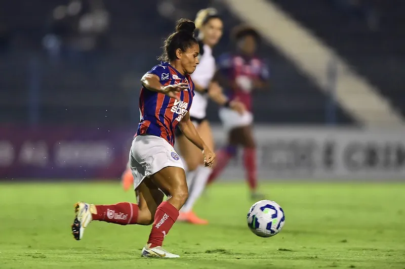 Jogadora do Bahia durante partida contra o Corinthians (Reprodução/CBF)