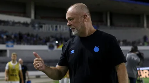 Mano Menezes tecnico do Gremio durante a partida entre CSA e Gremio no Estadio Rei Pele em Maceio (AL), valida pela Copa do Brasil 2025. Foto: Marlon Costa/AGIF
