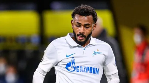 DORTMUND, GERMANY – OCTOBER 28: Wendel of St. Petersburg kicks the ball during the UEFA Champions League Group F stage match between Borussia Dortmund and Zenit St. Petersburg at Signal Iduna Park on October 28, 2020 in Dortmund, Germany. (Photo by Lukas Schulze/Getty Images)